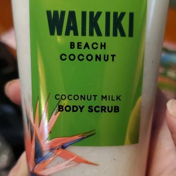 3 price set bath and bidywaikiki beach coconut - Picture 6 of 7